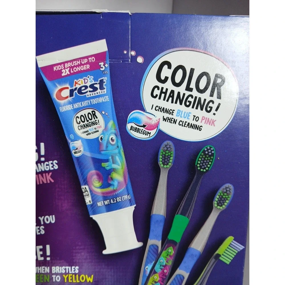 Crest & Oral-B Kids Holiday Pack Gift Set 4 Color Changing Brushes Stickers New